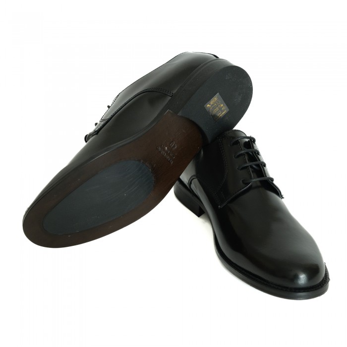 Scarpa allacciata nero abrasivata