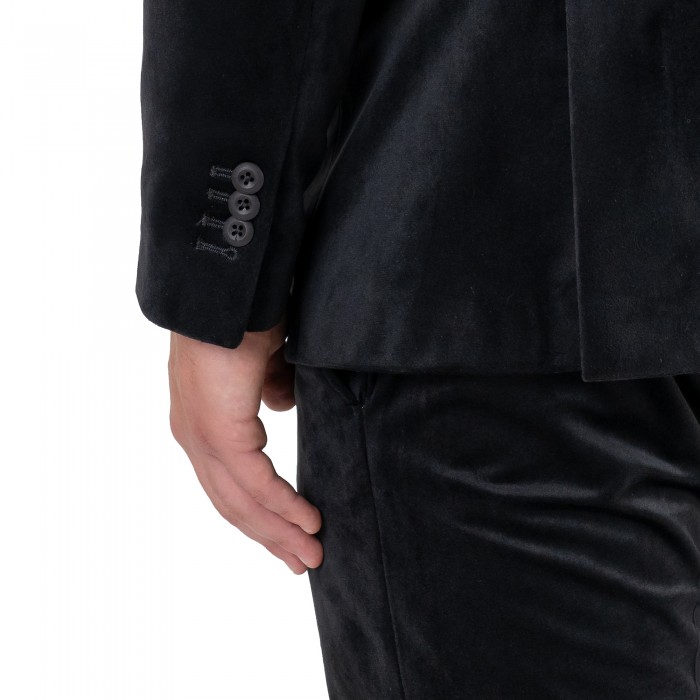 Abito in velluto nero petto a lancia