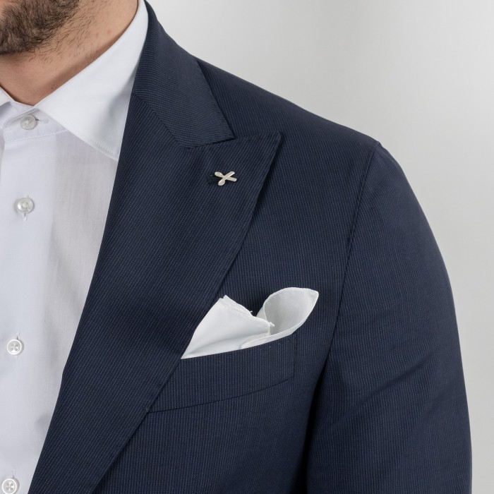 Abito monopetto blu petto a lancia...