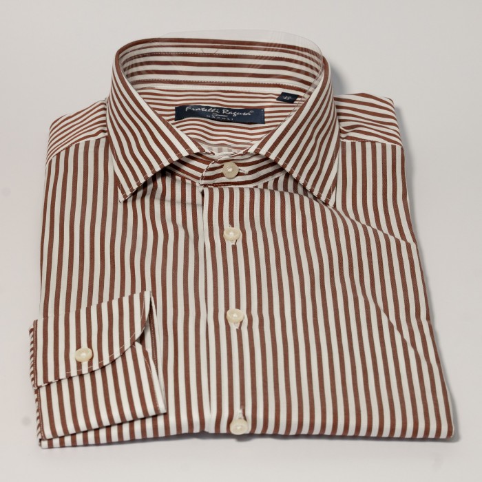 Camicia a righe marrone