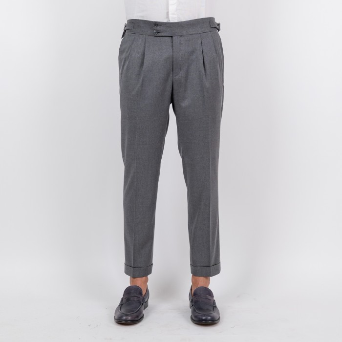 Pantalone doppia pince cintura lunga...