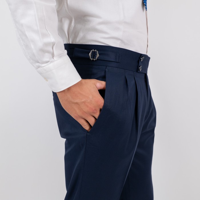 Pantalone doppia pince cintura lunga...