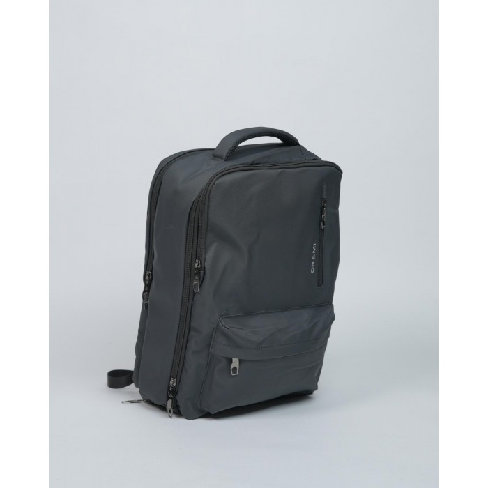 Zaino in tessuto tecnico nero