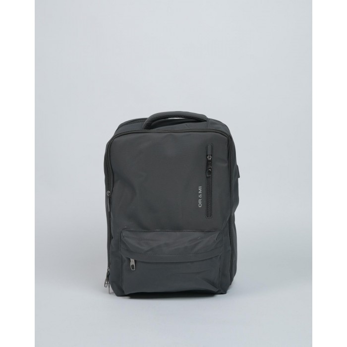 Zaino in tessuto tecnico nero