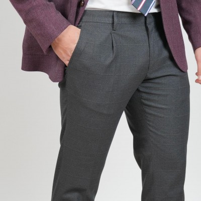 Pantalone a quadri una... 2