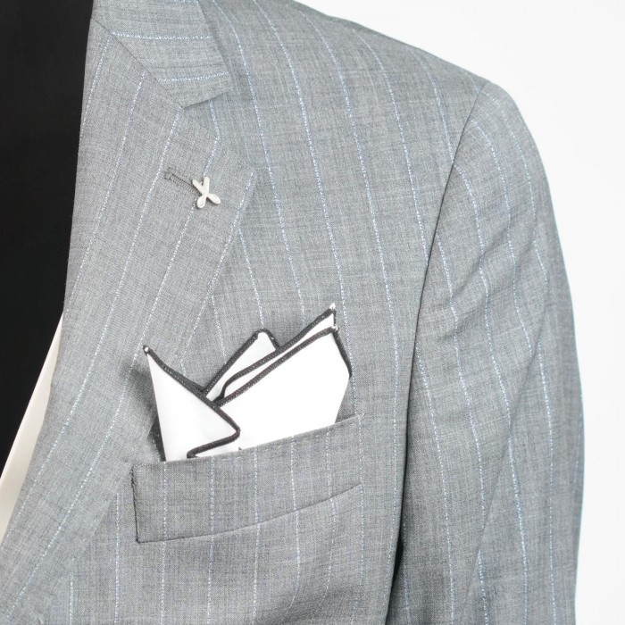 Pochette in seta bianca con bordo nero