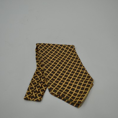 Ascot giallo fantasia