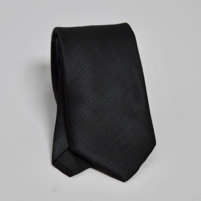 Cravatta nera spigata