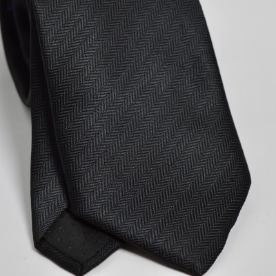 Cravatta nera spigata 2