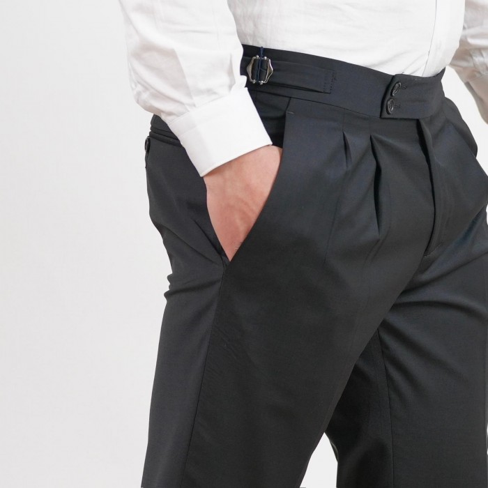 Pantalone doppia pince e cintura...