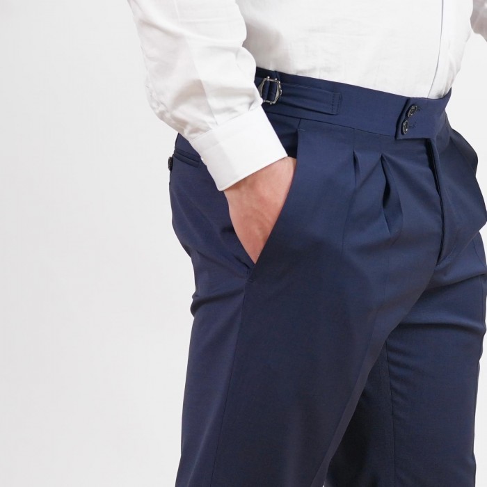 Pantalone doppia pince e cintura...